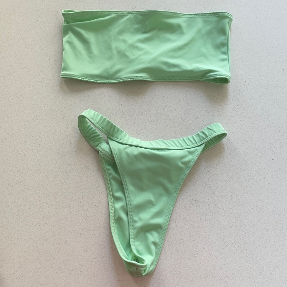 Koli thong bikini